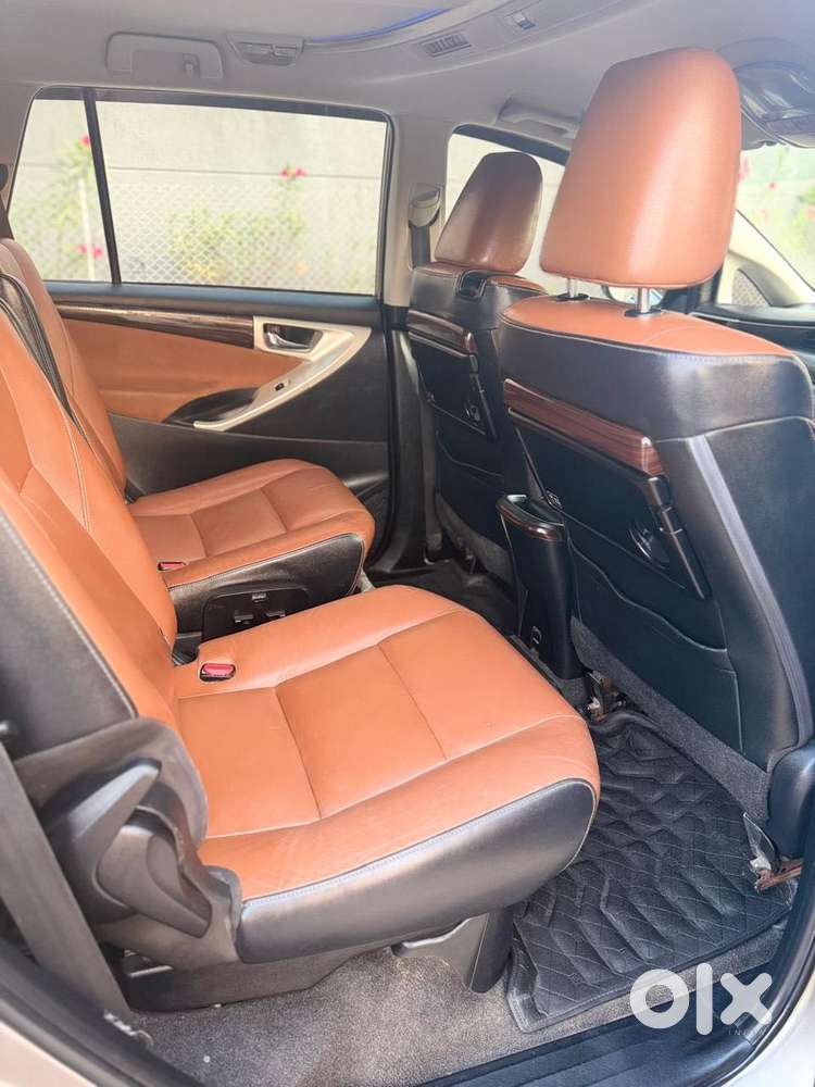 Toyota Innova Crysta 2.8 Zx At, 2016, Diesel