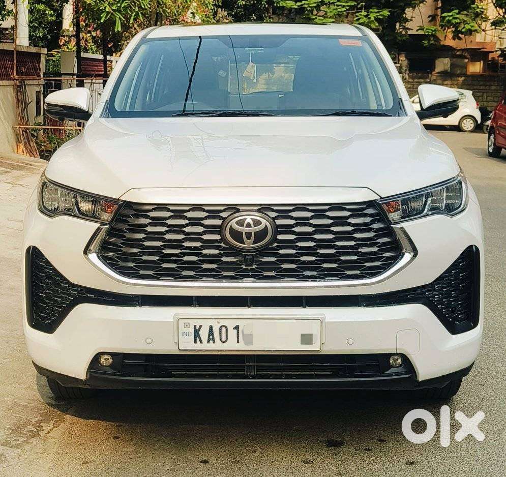 Toyota Innova Hycross 2.0 Vx (o) Hybrid 8 Str, 2024, Petrol