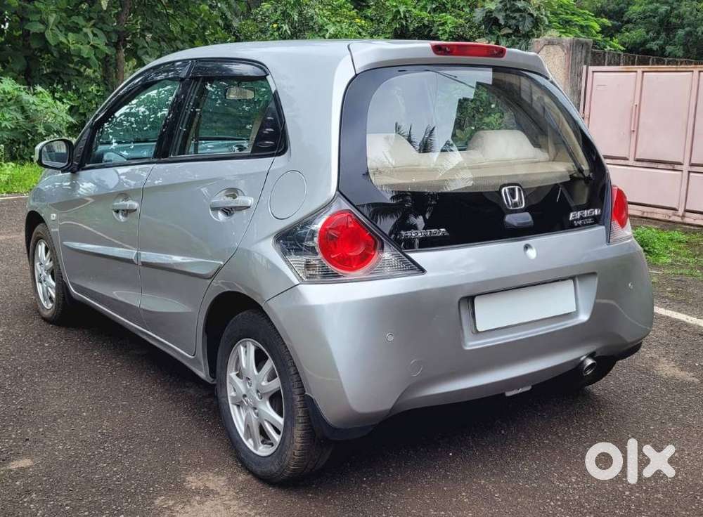 Honda Brio V Mt, 2011, Petrol