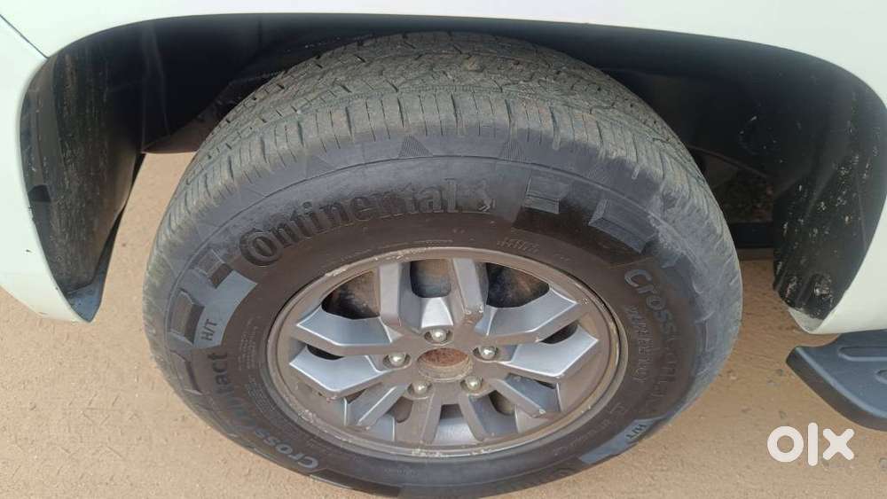 Mahindra Tuv 300 T10, 2018, Diesel