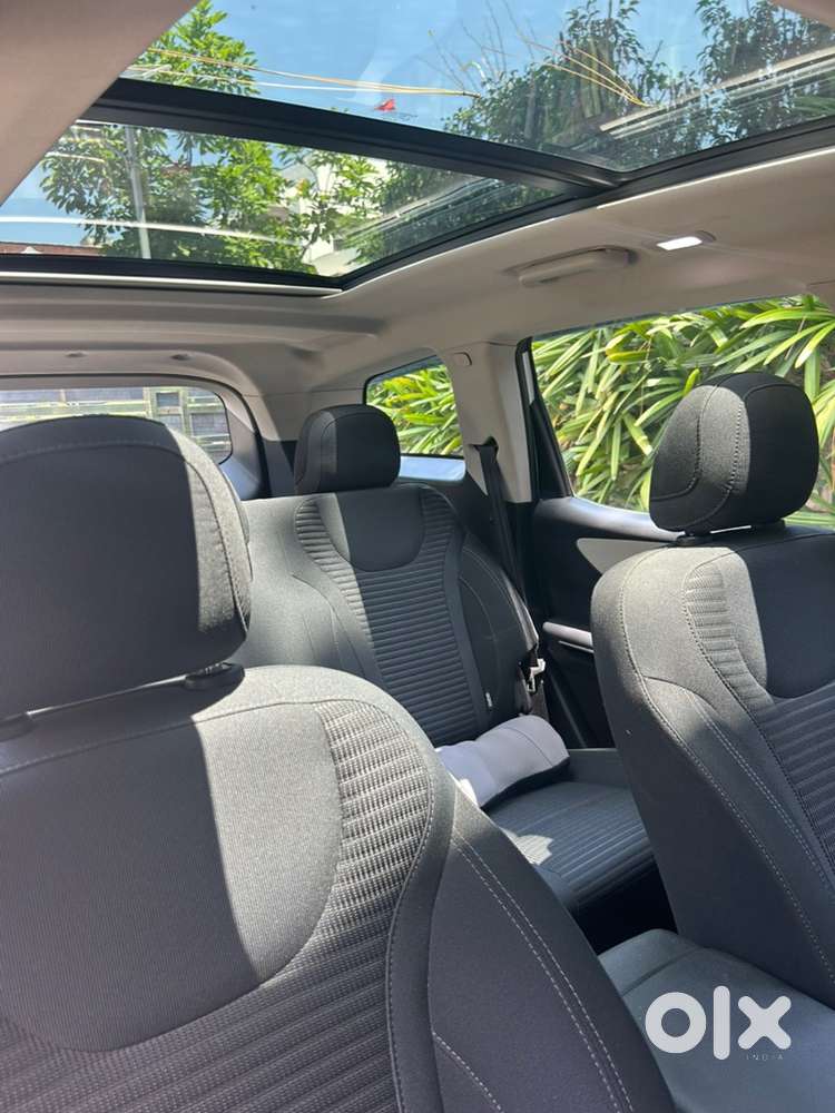 Mahindra Xuv700 Diesel Auto