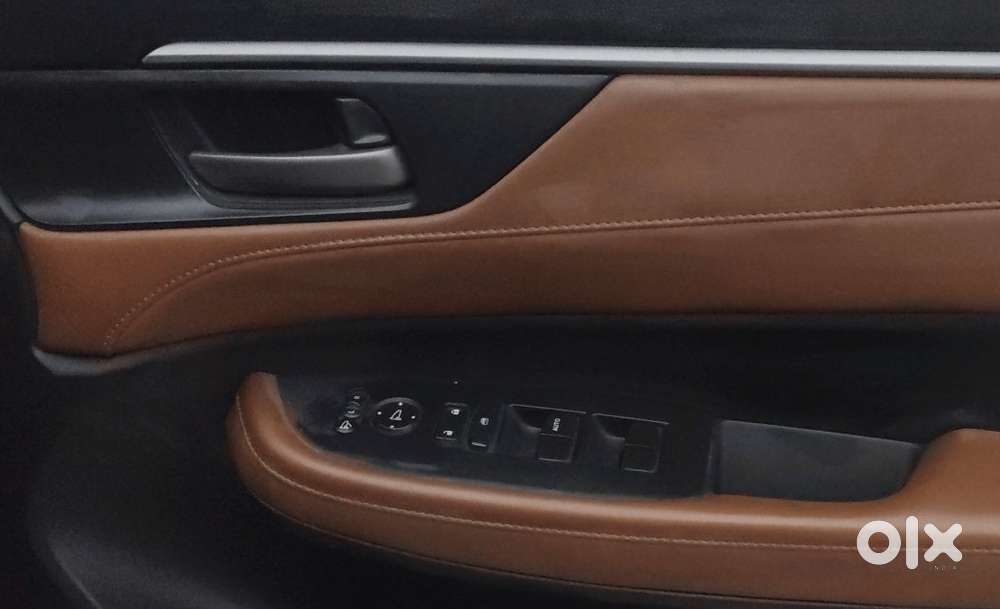 Honda Elevate Zx Cvt, 2023, Petrol