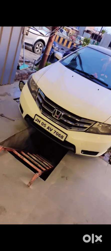 New Tyre Honda City 2013 Petrol 75000 Km Driven All Conditions Ok