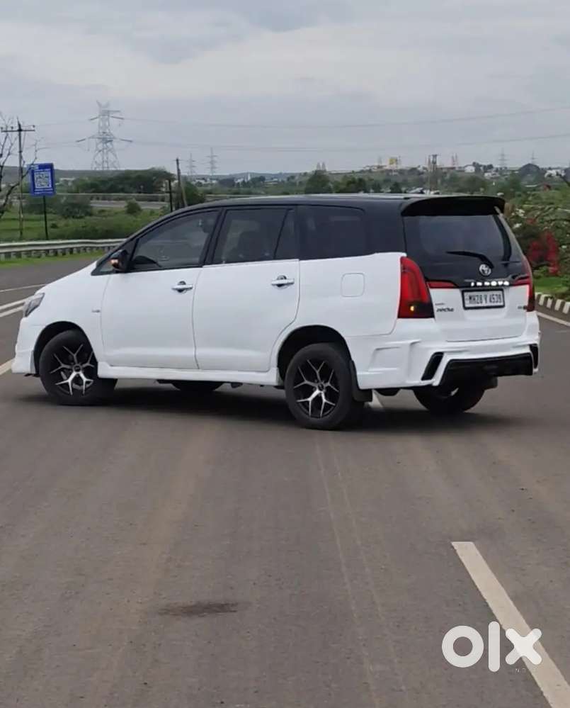 Toyota Innova 2.5 G 2012 .9m