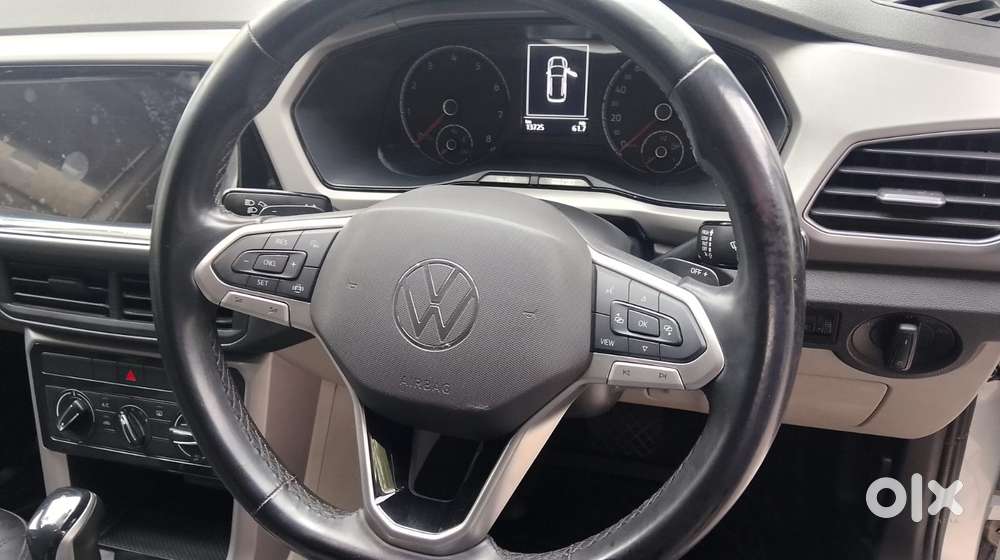 Volkswagen Taigun 1.0 Tsi Highline At, 2022, Petrol