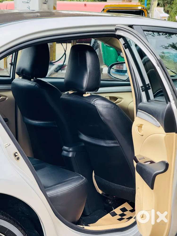 Automatic Toyota Yaris Petrol Well Maintained Car For Sale