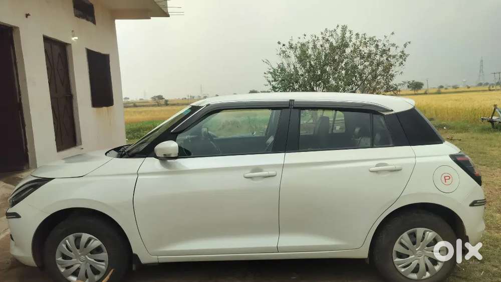 Maruti Suzuki Swift Vxi 2025