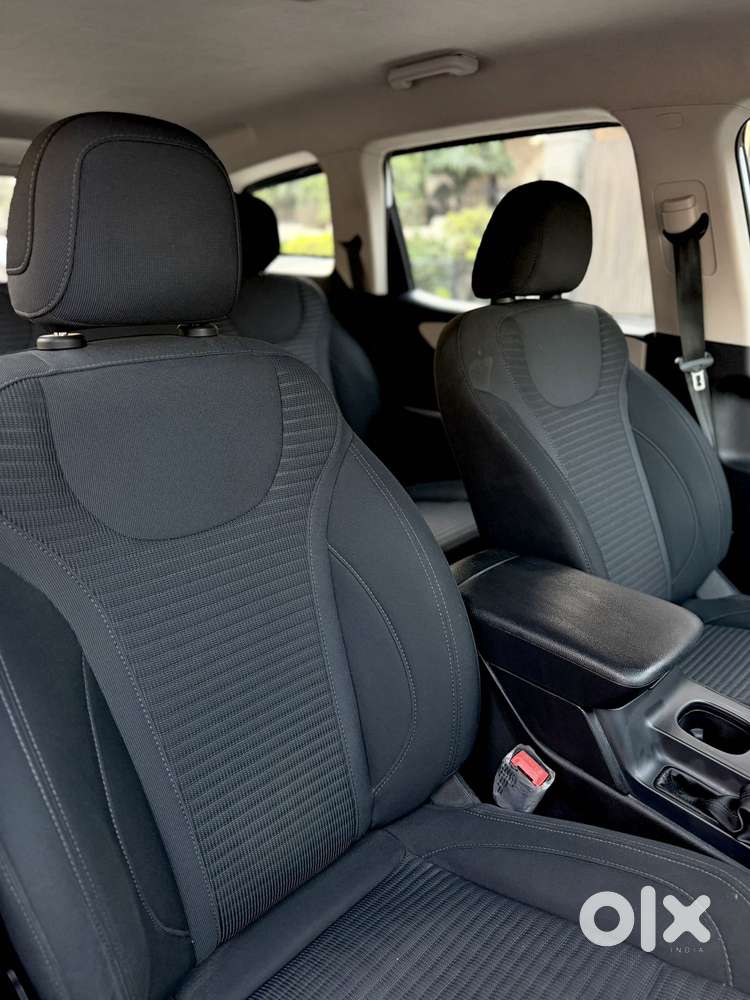 Mahindra Xuv700 2.2 Mx Diesel Mt 5 Str, 2024, Diesel