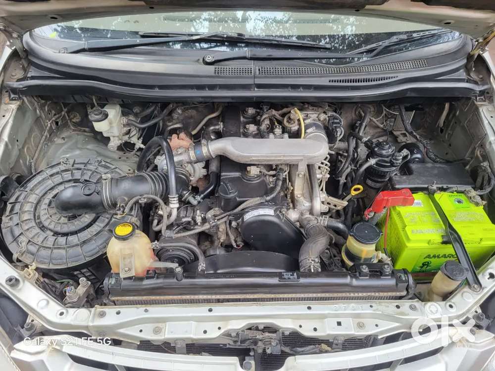 Showroom Track Toyota Innova 8 Seater Diesel 2009