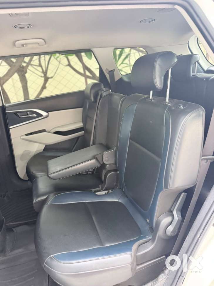 Kia Carens G 1.5 6mt Premium (o) 7-seater, 2023, Petrol
