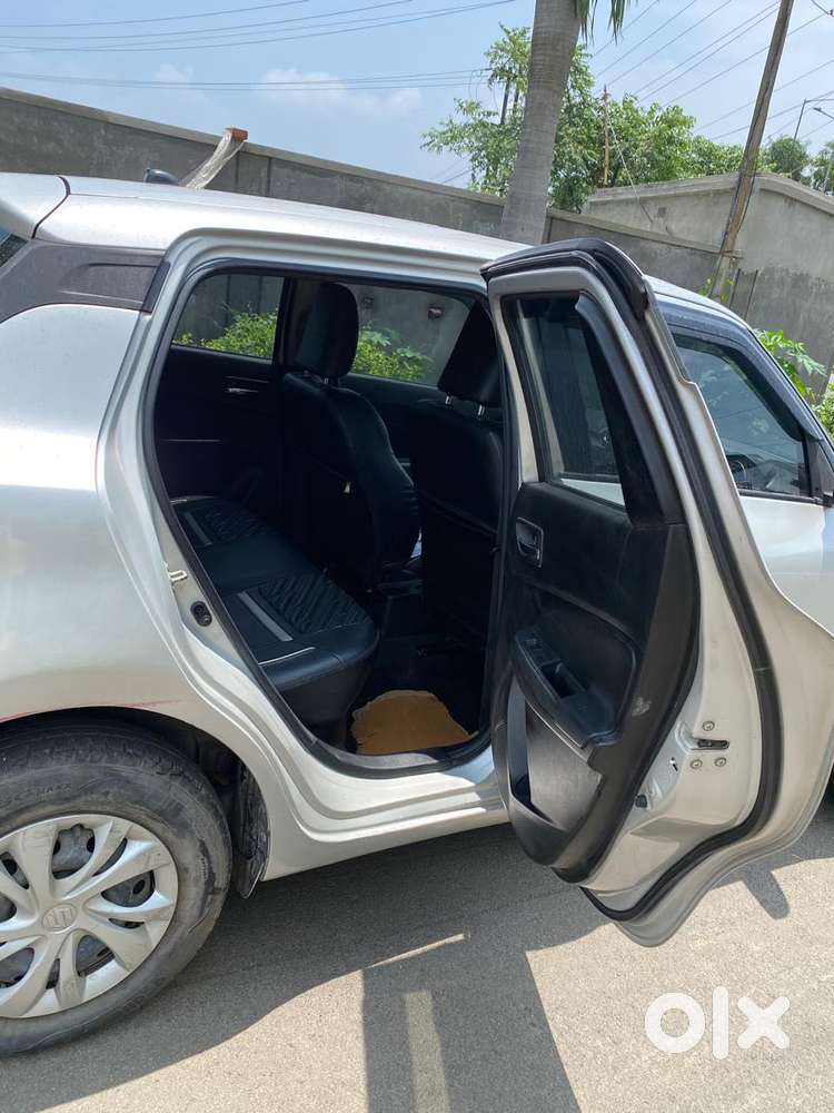 Maruti Suzuki Swift Vxi Abs Bsiv, 2022, Petrol