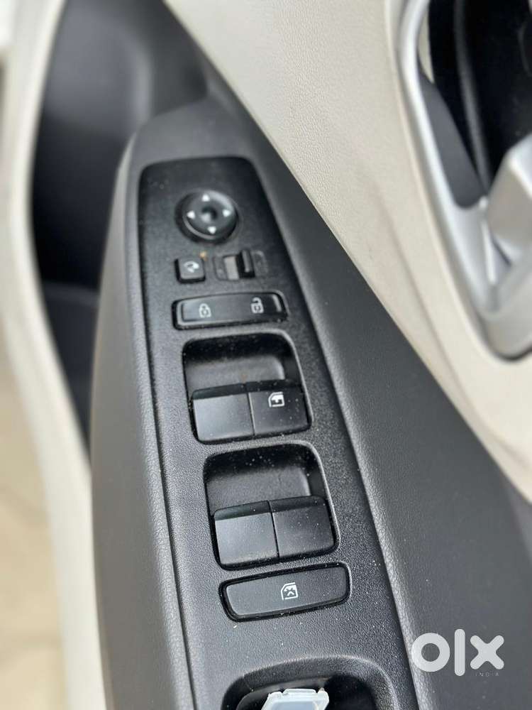 Hyundai Aura 1.2 Sx Cng, 2023, Petrol