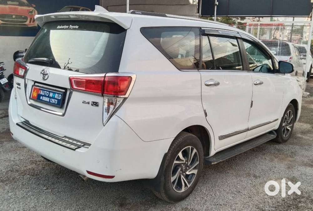 Toyota Innova Crysta 2.4 V 8 Str, 2023, Diesel