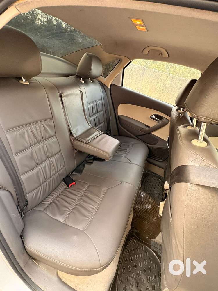 Volkswagen Vento 2010-2013 Petrol Highline, 2012, Petrol