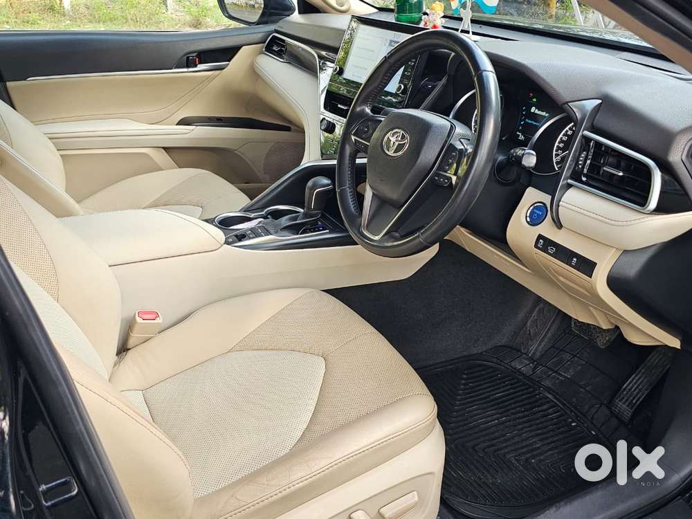 Toyota Camry Hybrid, 2023, Petrol