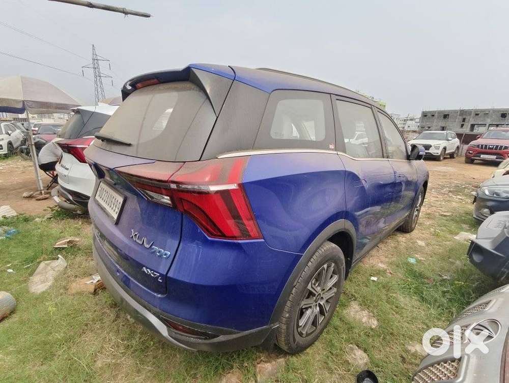 Mahindra Xuv700 2.0 Ax 7 Petrol At Luxury Pack Str, 2025