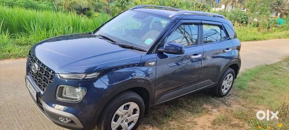Hyundai Venue 2020 Petrol Well Maintained