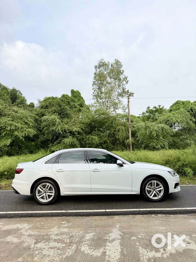 Audi A4 2.0 Technology 40 Tfsi, 2025, Petrol