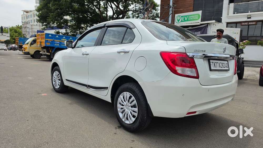 Maruti Suzuki Swift Dzire 1.3 Vxi, 2023, Petrol