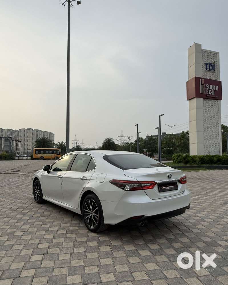 Toyota Camry Hybrid, 2024, Cng & Hybrids