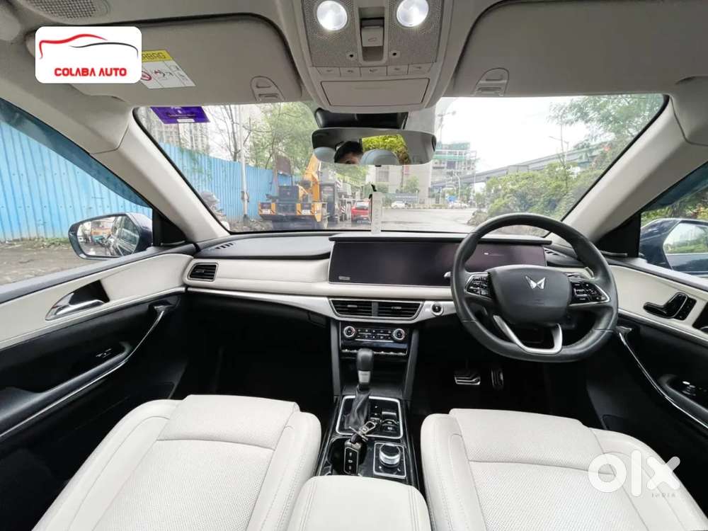 Mahindra Xuv700 2.2 Ax 7 Diesel At Luxury Pack Str, 2025, Diesel