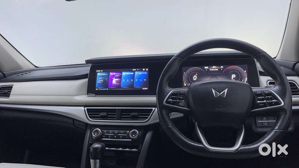 Mahindra Xuv700 2.2 Ax 7 Diesel At Luxury Pack Str, 2022, Diesel