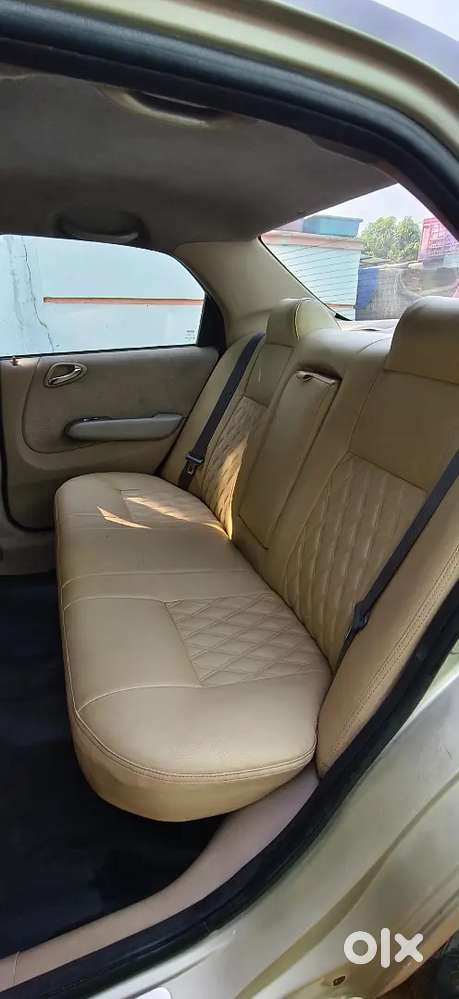 Honda City Zx Vtec Plus Top End Model 
Fc Laps Insurance Laps 2 Owner