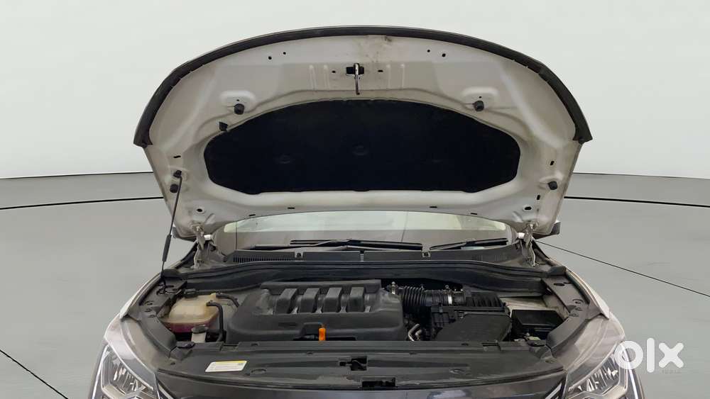 Mahindra Xuv700 2.0 Ax 7 Petrol At Luxury Pack Str, 2022, Petrol