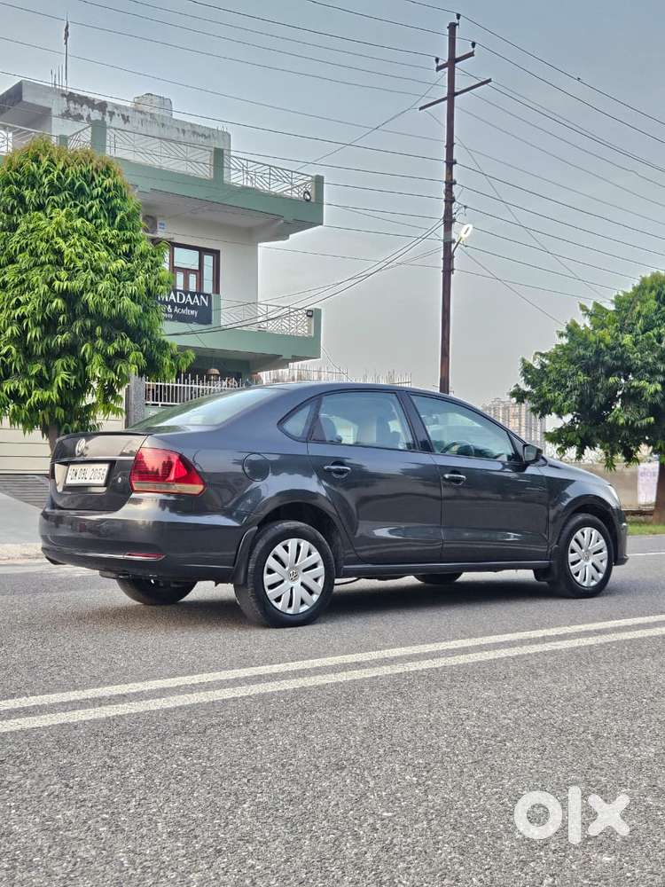 Volkswagen Vento 1.2 Tsi Highline Plus At, 2017, Petrol
