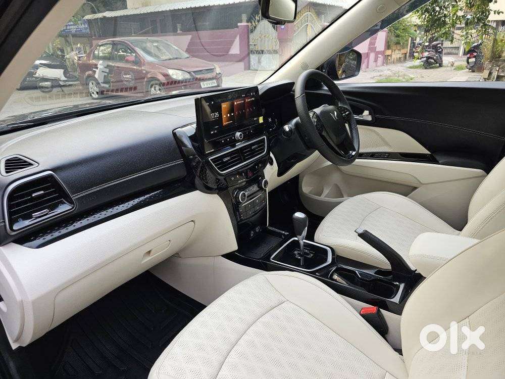 Mahindra Xuv 3xo Ax7l Diesel Mt, 2025, Diesel