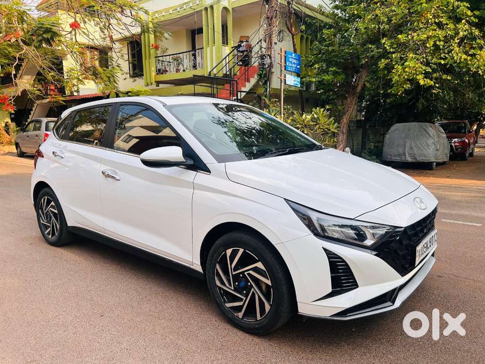 Hyundai I20 Asta (o) 1.2 Mt, 2023, Petrol