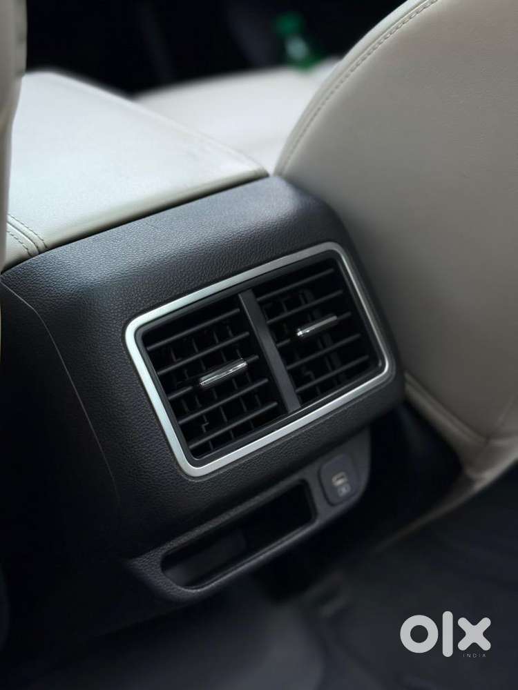 Mahindra Xuv700 2022 Diesel Well Maintained