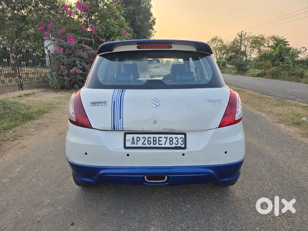 Maruti Suzuki Swift 2015 Diesel 268991 Km Driven