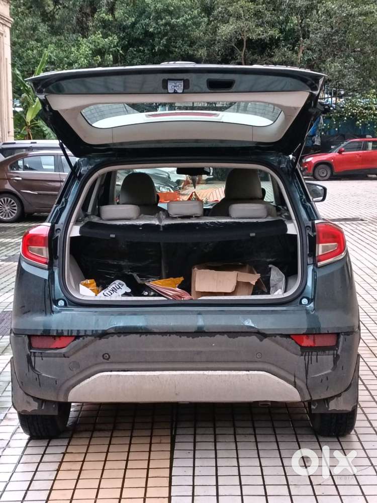 Mahindra Xuv300 W8 Option Diesel, 2023, Diesel