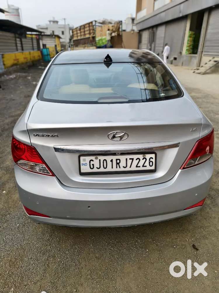 Hyundai Verna 2015