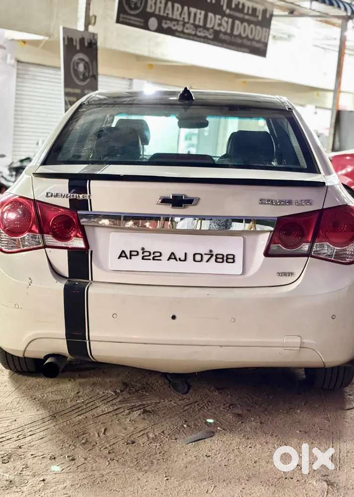 Chevrolet Cruze 2012 Diesel 140000 Km Driven