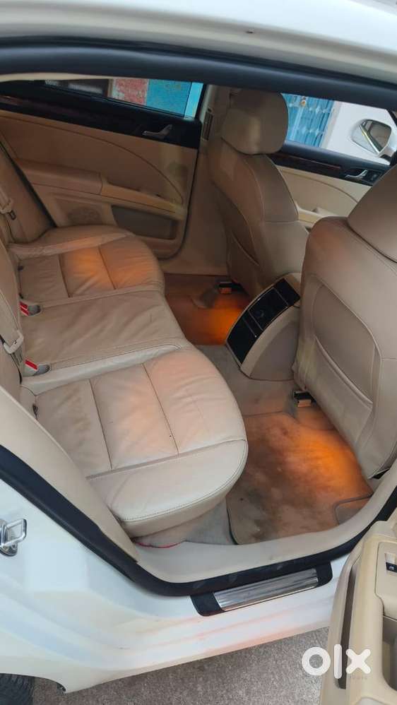 Skoda Superb 2010 Petrol Well Maintained