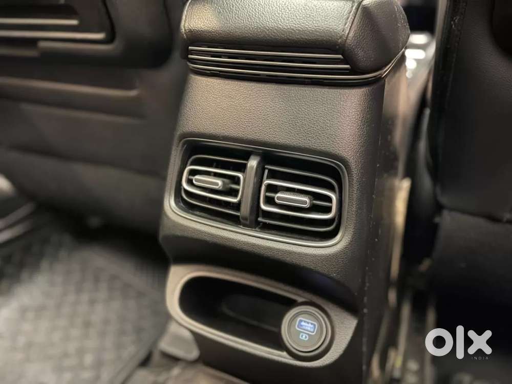 Hyundai Alcazar 2.0 Signature (o) Petrol At 6 Str, 2021, Petrol