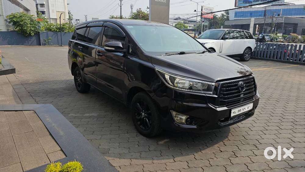 Toyota Innova Crysta 2.4 G Mt 7 Str, 2016, Diesel