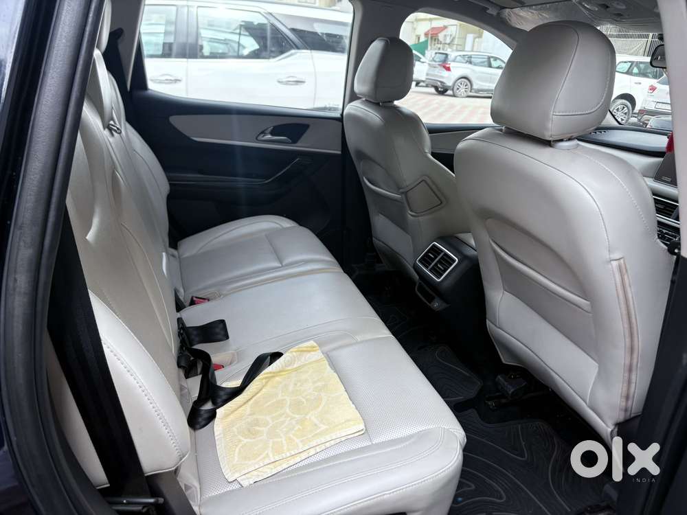 Mahindra Xuv700 Ax7 Luxury Pack Awd, 2022, Diesel