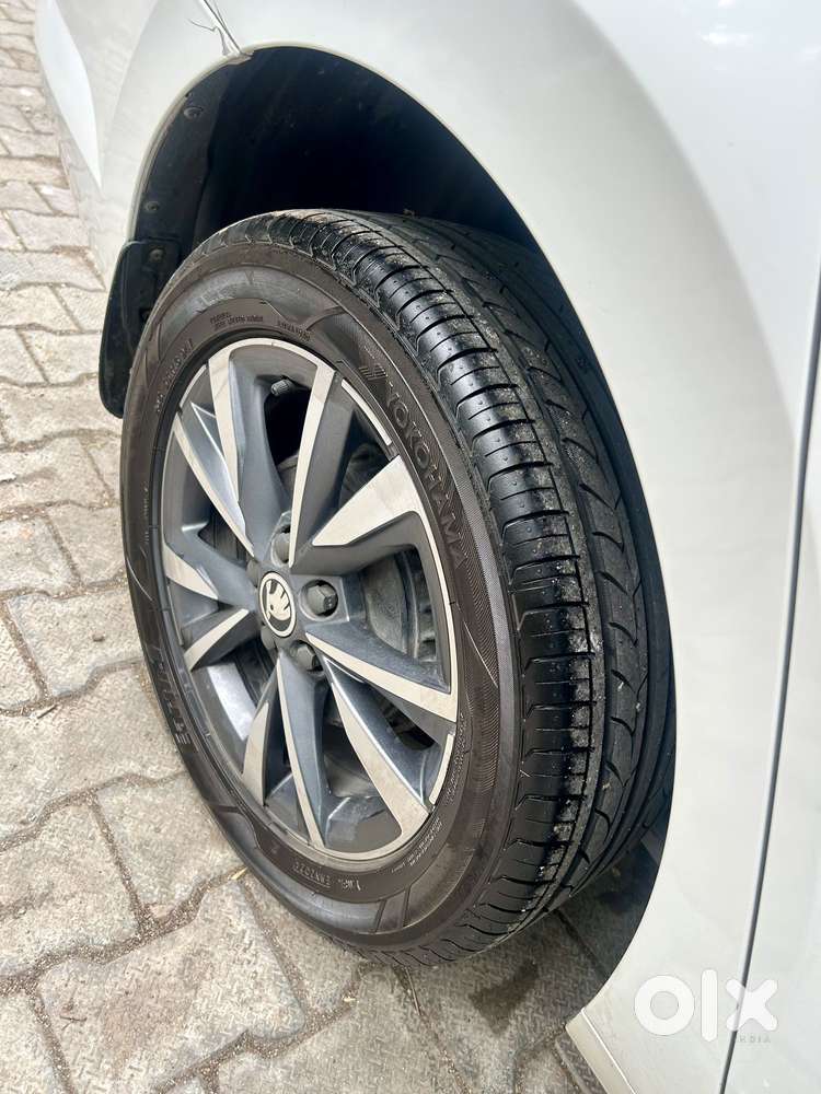 Skoda Slavia 1.0 Tsi Style At, 2022, Petrol
