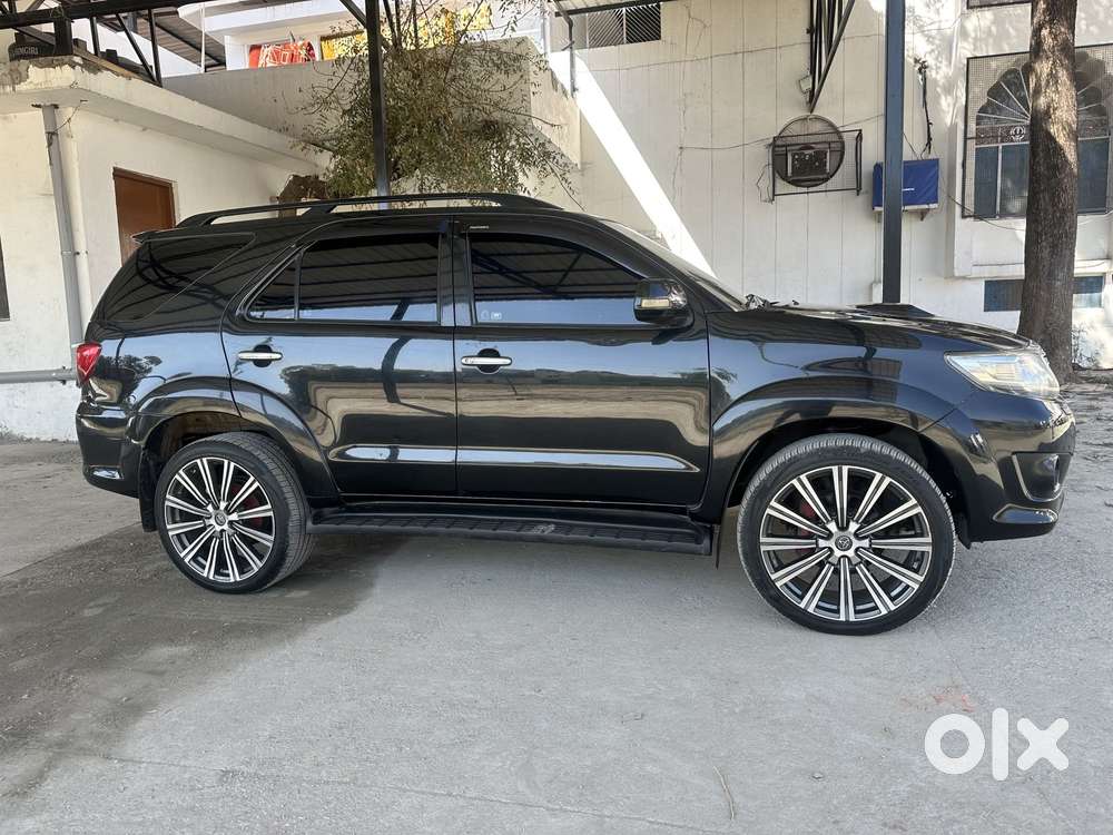 Toyota Fortuner 3.0 4x2 Automatic, 2012, Diesel