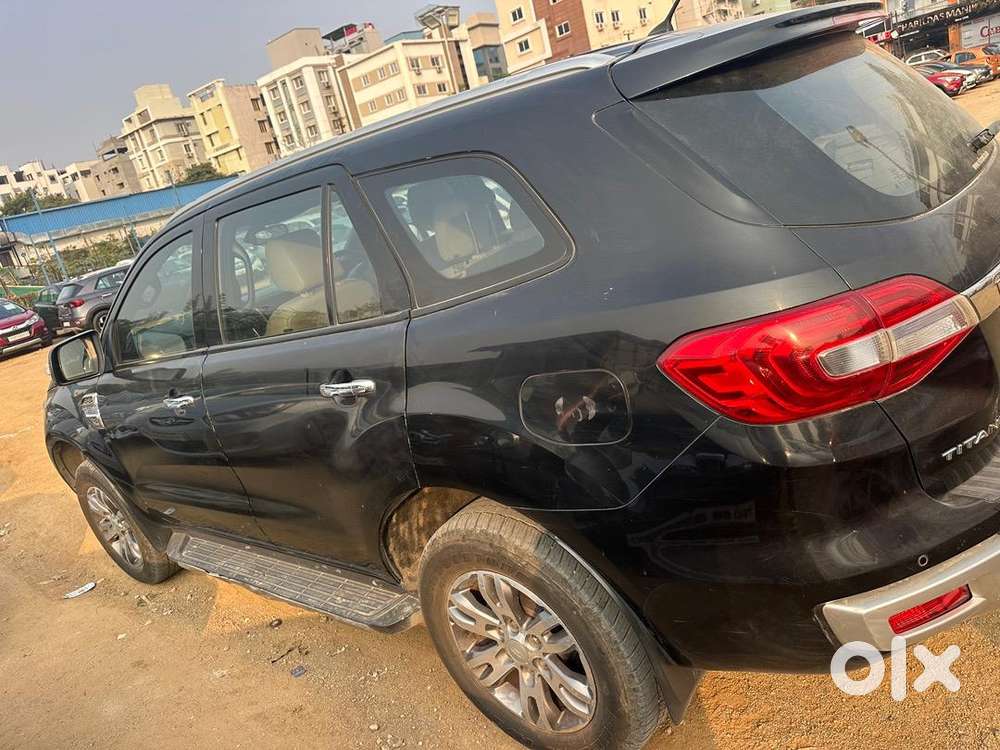 Ford Endeavour 2016 Diesel Well Maintained