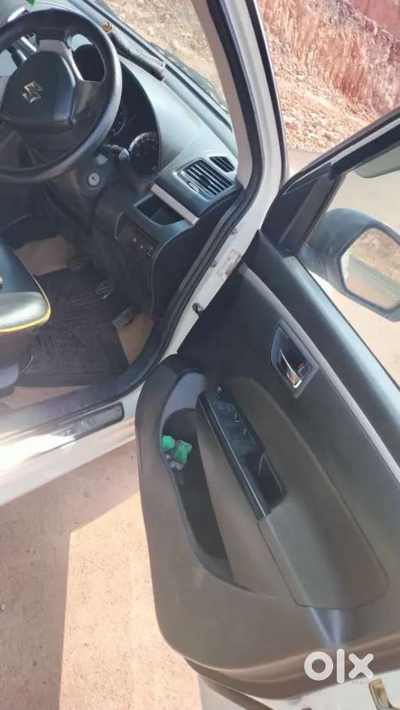 Maruti Suzuki Swift Vdi (2015)