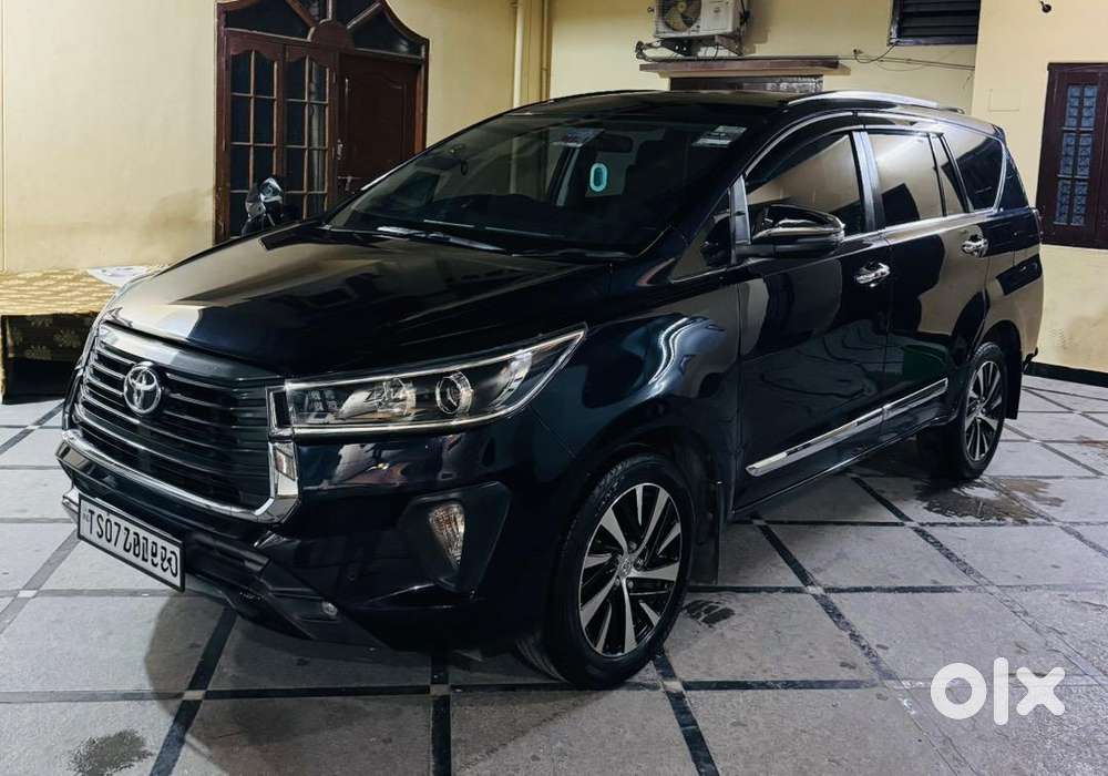 Toyota Innova Crysta 2022 Diesel 70000 Km Driven