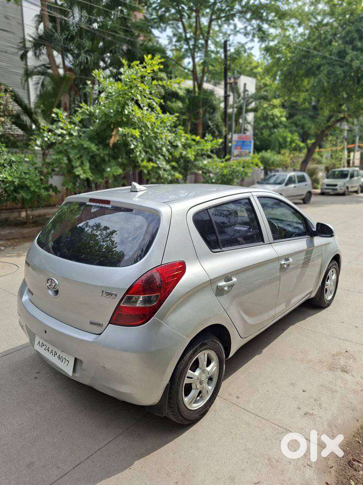 Hyundai I20 Sportz 1.4 Crdi 6 Speed Bs-iv, 2012, Diesel