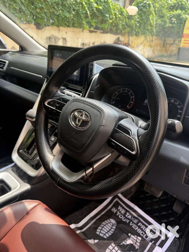 Toyota Innova Hycross 2.0 Gx 8 Str, 2024, Petrol