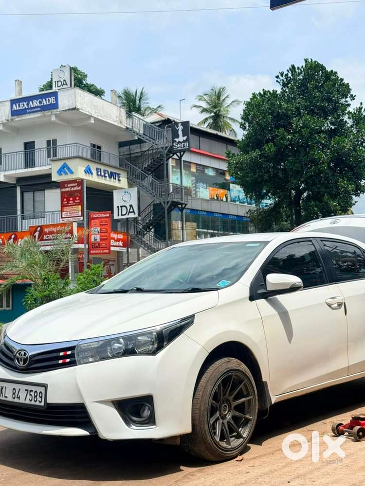 Toyota Corolla Altis J 2016