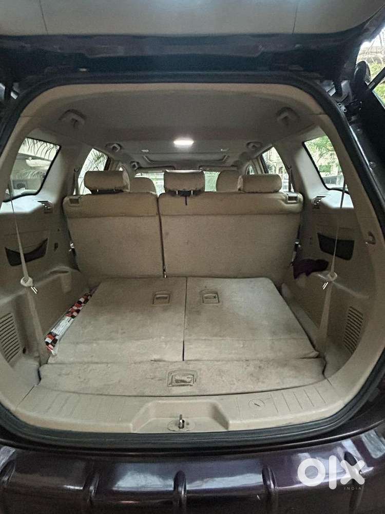 Mahindra Diesel Car W10 2015