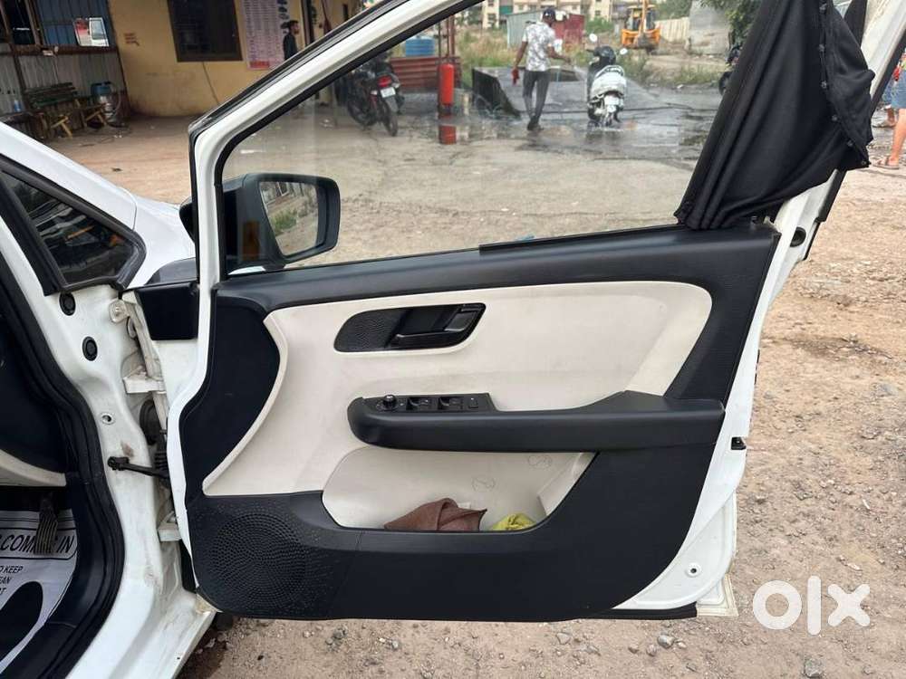 Tata Altroz Xt  Diesel, Jan 2022, 1st Owner, Comp Insurance 2027